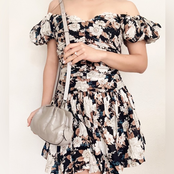 Louis Vuitton Mahina Scala Mini Pouch Crossbody Bag Monogram Metallic Grey - Picture 2 of 3